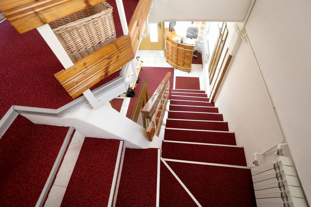 Hostel Denal Сараево Экстерьер фото