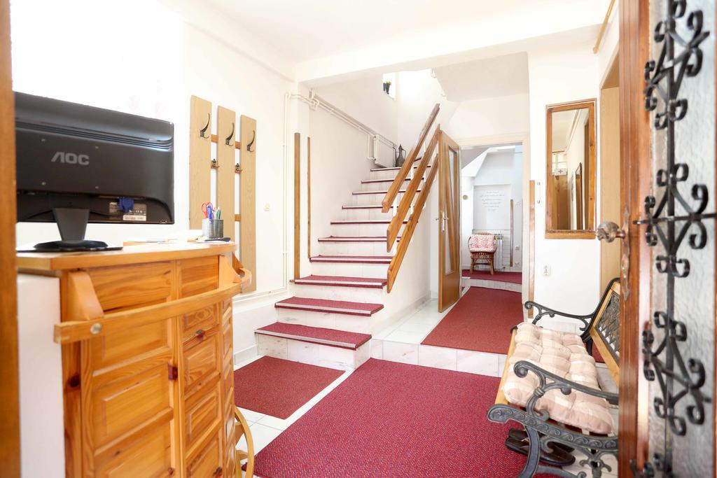 Hostel Denal Сараево Экстерьер фото